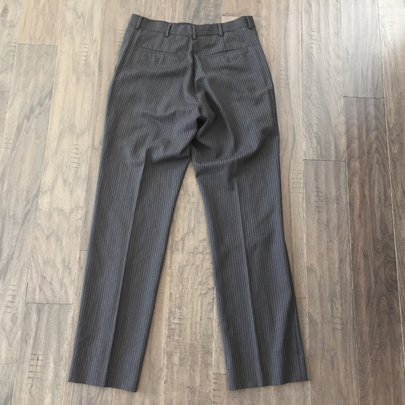 Kenneth Cole 39 L Charcoal Gray Pinstripe Suit